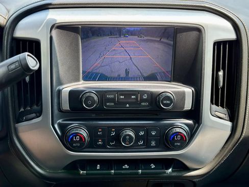Used 2015 GMC Sierra 1500 SLE w/ SLE Value Package AWD/4WD image 19