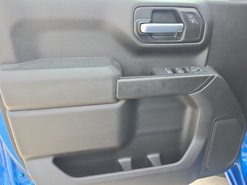 Used 2022 Chevrolet Silverado 1500 Custom RWD image 17