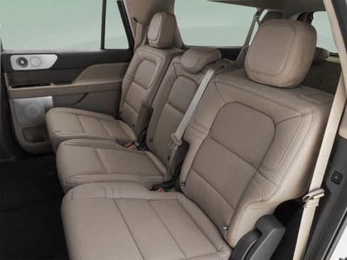 Used 2024 Lincoln Navigator L Reserve AWD/4WD image 17