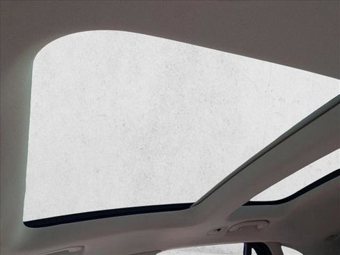 Used 2017 Mercedes-Benz GLC 300 image 14