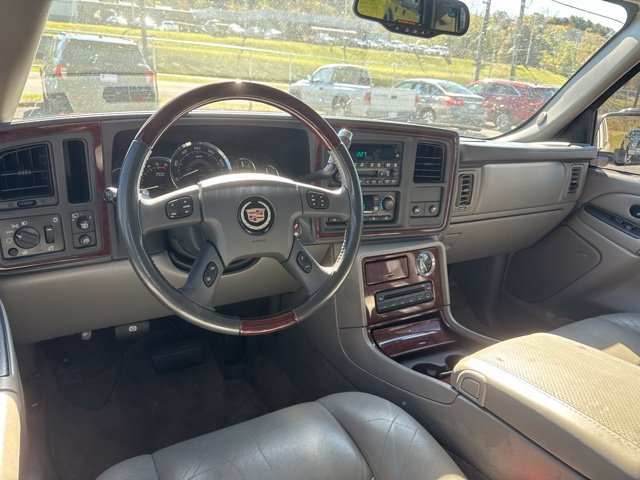 Used 2005 Cadillac Escalade 2WD image 12