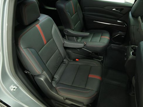 Used 2024 Chevrolet Traverse RS w/ LPO, Floor Liner Package AWD/4WD image 17