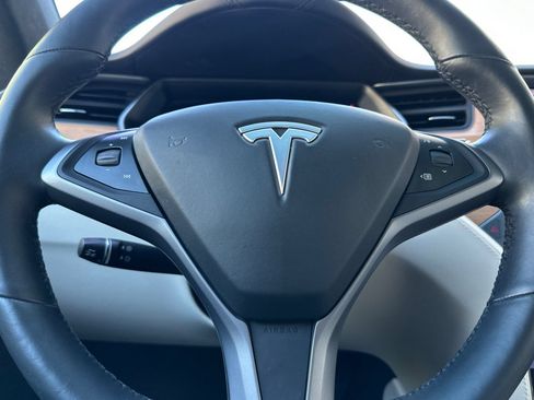 Used 2020 Tesla Model X Long Range AWD/4WD image 23