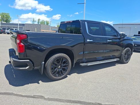 Used 2021 Chevrolet Silverado 1500 High Country w/ Technology Package AWD/4WD image 6