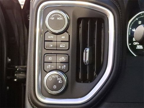 Used 2022 GMC Sierra 1500 Elevation image 28