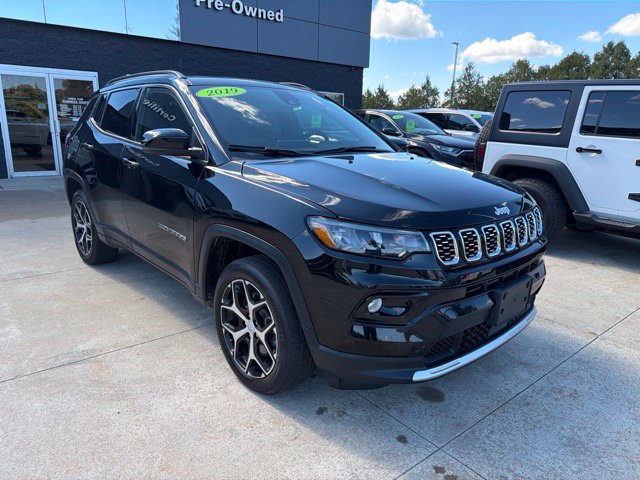 Used 2024 Jeep Compass Limited w/ Sun and Sound Group AWD/4WD image 1