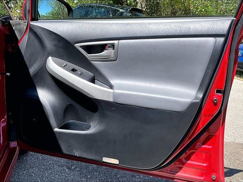 Used 2015 Toyota Prius Four FWD image 23