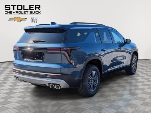 New 2026 Chevrolet Traverse LT image 3