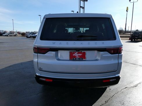 Used 2024 Jeep Wagoneer Series II w/ Premium Group I image 6