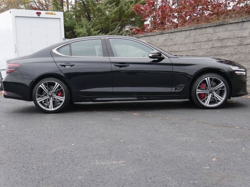 Used 2024 Genesis G70 2.5T w/ Sport Prestige Package image 7