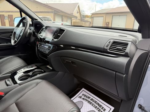 Used 2023 Honda Ridgeline Black Edition image 11