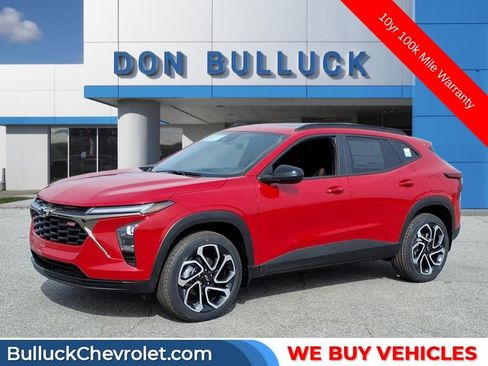 New 2026 Chevrolet Trax RS w/ Sunroof Package FWD image 1
