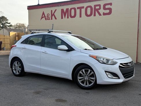 Used 2014 Hyundai Elantra GT image 1
