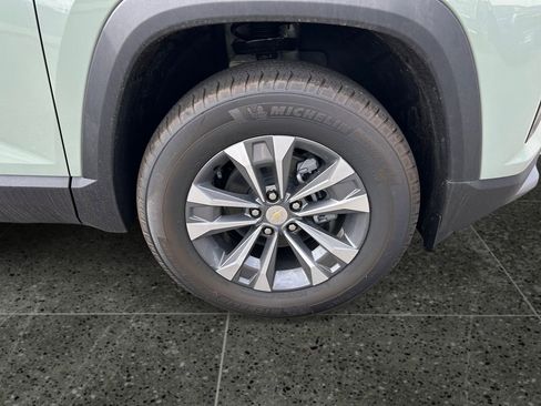 New 2026 Chevrolet Equinox LT image 9