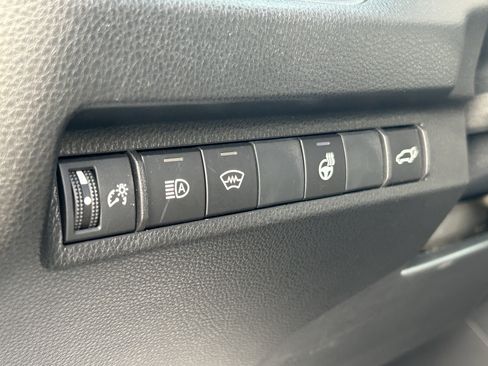 Used 2024 Toyota RAV4 XLE w/ Convenience Package AWD/4WD image 15