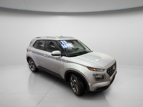 Used 2023 Hyundai Venue SEL w/ Cargo Package image 32