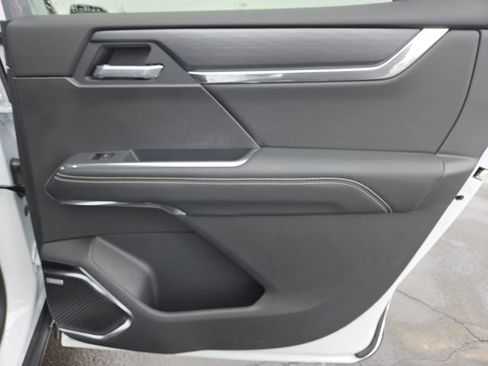 New 2026 GMC Acadia Elevation image 27