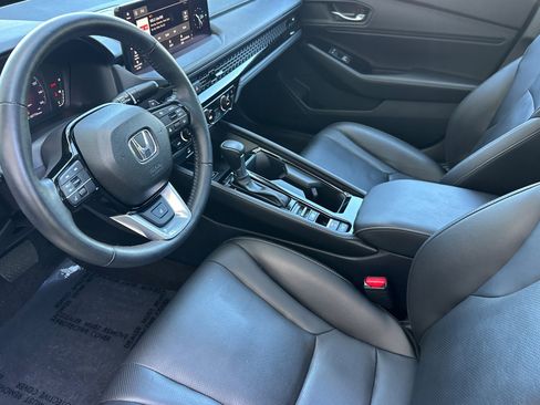 Used 2025 Honda Accord Touring image 4
