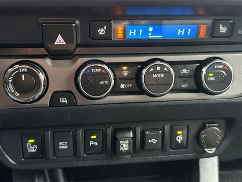 Used 2021 Toyota Tacoma TRD Off-Road w/ TRD Premium Off Road Package image 21