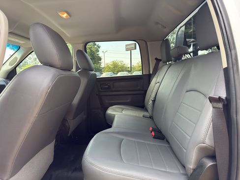 Used 2018 RAM 3500 Tradesman w/ Chrome Appearance Group AWD/4WD image 17