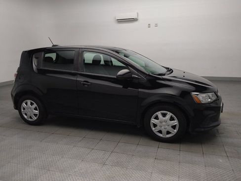 Used 2020 Chevrolet Sonic LT FWD image 11