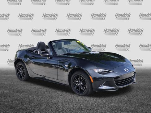 Used 2023 MAZDA MX-5 Miata Sport image 2