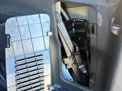 Used 2006 Toyota RAV4 Sport image 19