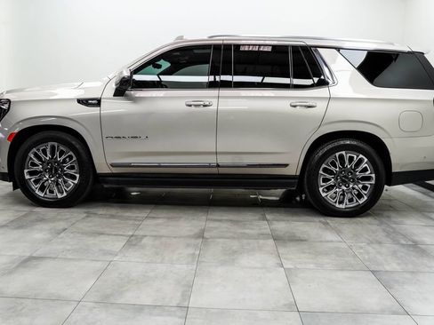 Used 2023 GMC Yukon Denali Ultimate AWD/4WD image 8