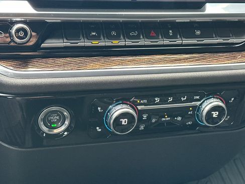 Certified 2024 GMC Sierra 1500 Elevation w/ LPO, Elevation Black Package image 26