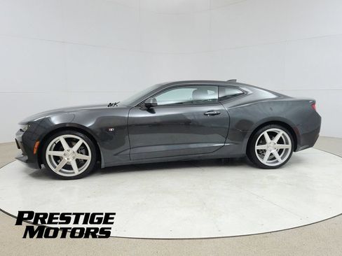 Used 2016 Chevrolet Camaro LT RWD image 4
