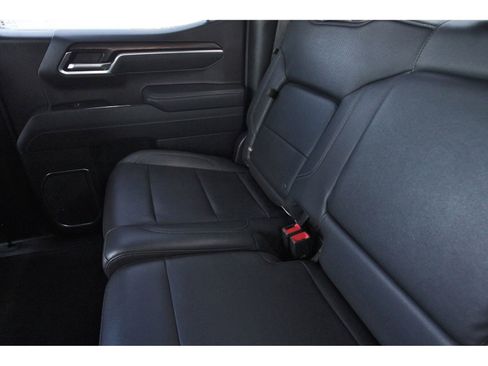 Used 2025 GMC Sierra 1500 SLT RWD image 14