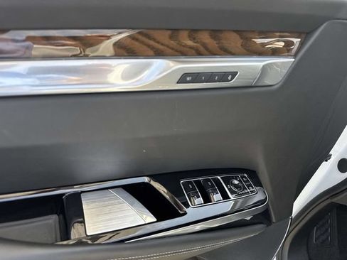 Used 2025 Cadillac Escalade ESV Sport Platinum AWD/4WD image 23