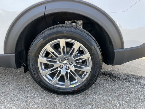 New 2026 Ford Explorer Active w/ Active Comfort Package AWD/4WD image 54