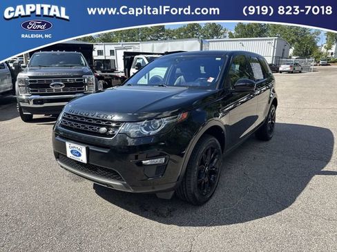 Used 2019 Land Rover Discovery Sport HSE AWD/4WD image 4