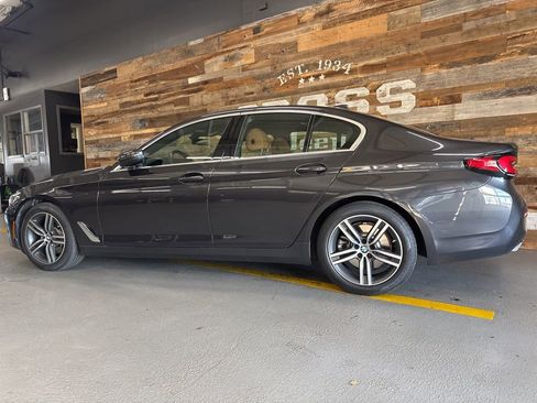 Used 2022 BMW 530i xDrive w/ Convenience Package image 8