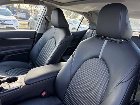 Certified 2023 Toyota Camry SE image 14