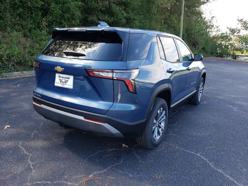 New 2026 Chevrolet Equinox LT w/ Convenience Package II image 3