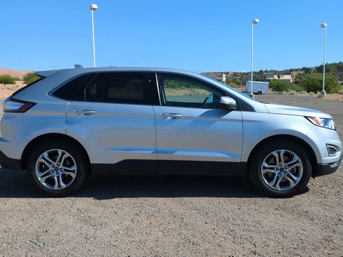 Used 2018 Ford Edge Titanium w/ Technology Package AWD/4WD image 2