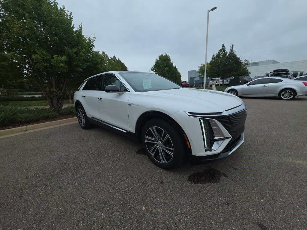 Used 2024 Cadillac Lyriq Luxury AWD/4WD image 26