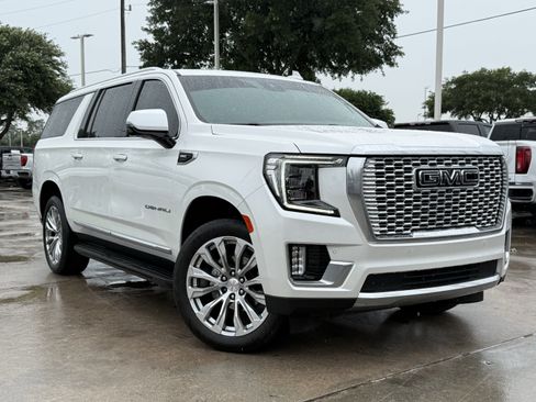 Used 2024 GMC Yukon XL Denali w/ Max Trailering Package AWD/4WD image 2