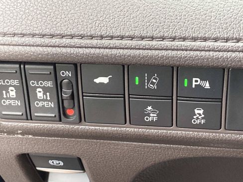 Used 2019 Honda Odyssey Elite image 25