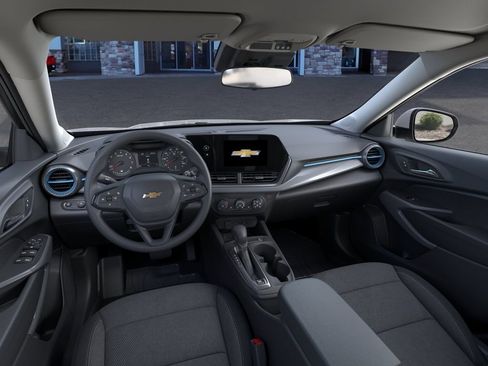New 2026 Chevrolet Trax LS w/ LS Convenience Package FWD image 16