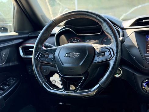 Used 2022 Chevrolet TrailBlazer RS AWD/4WD image 21