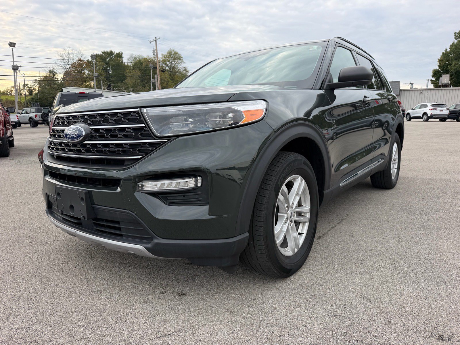Used 2023 Ford Explorer XLT w/ Equipment Group 202A AWD/4WD image 6