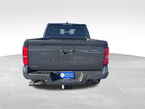 Used 2024 Toyota Tacoma 4x4 Double Cab image 4