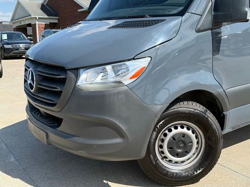 Used 2019 Mercedes-Benz Sprinter 144 image 24
