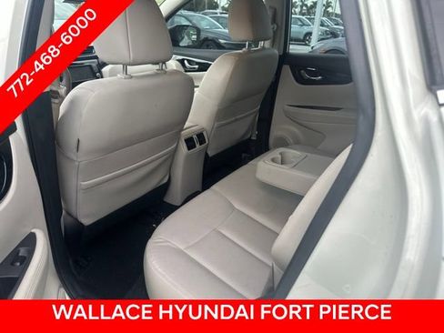 Used 2017 Nissan Rogue Sport SL w/ SL Premium Package FWD image 4