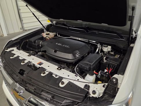 Used 2020 Chevrolet Colorado LT w/ Safety Package image 38