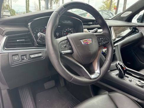 New 2025 Cadillac XT6 Premium Luxury w/ Platinum Package image 16