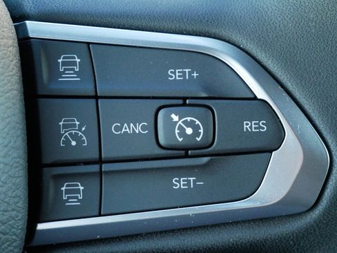 New 2026 Jeep Compass Trailhawk w/ Trailer Tow Group image 16